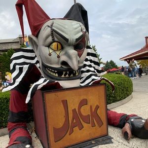 Meet your Posher, Sam